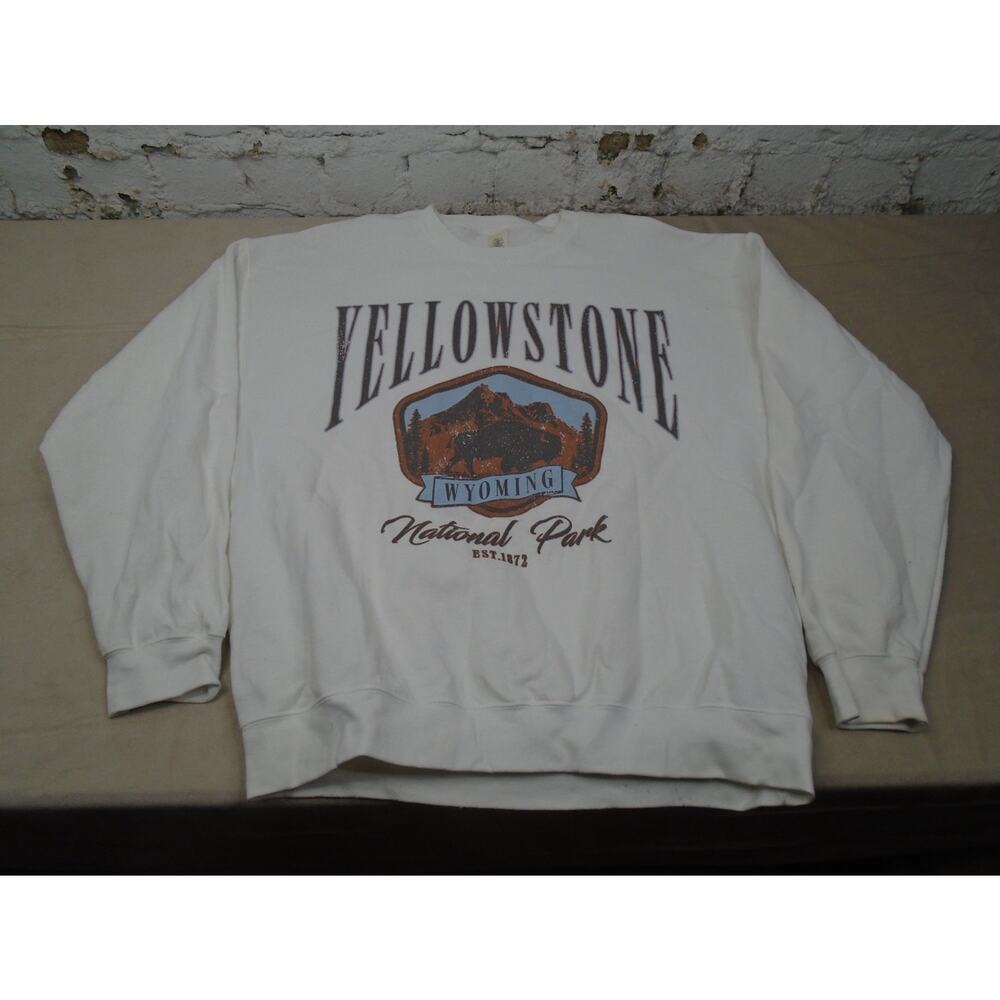 Womens Yellowstone National Park Sweatshirt Crewneck Graphic Bison Size XL White
